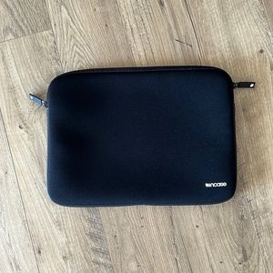 Incase laptop case